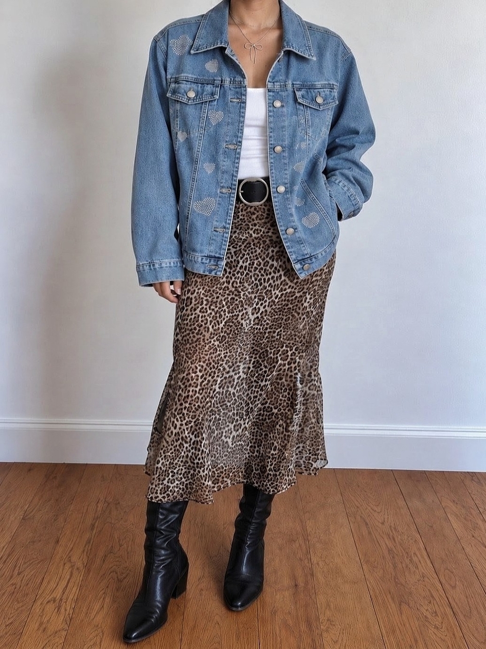 Vintage Denim Heart-Stud Jacket - Light Blue